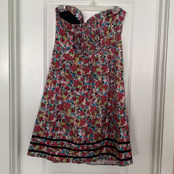 Romy floral dress size large - Picture 2 of 7